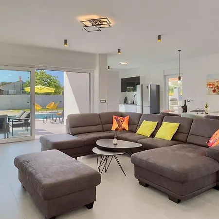 4 Bedroomstunning In بيت للعطل *