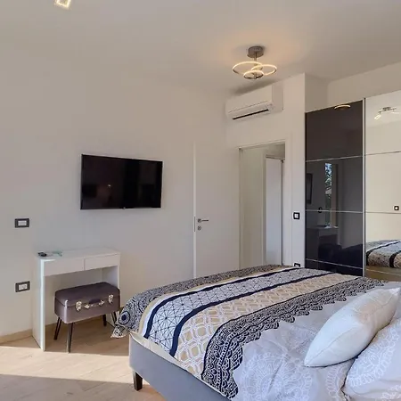 4 Bedroomstunning In بيت للعطل