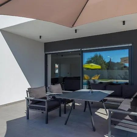 4 Bedroomstunning In بيت للعطل *