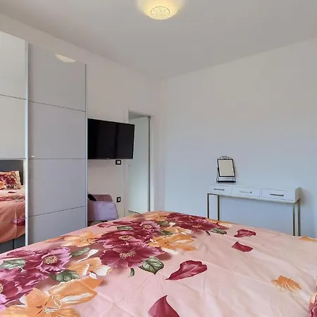 4 Bedroomstunning In بيت للعطل