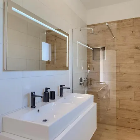 4 Bedroomstunning In بيت للعطل *