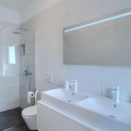 4 Bedroomstunning In بيت للعطل *