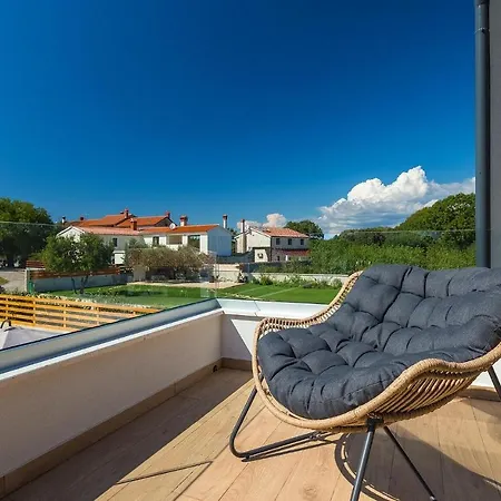 بيت للعطل 4 Bedroomstunning In *