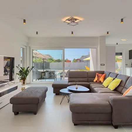 4 Bedroomstunning In * 普拉